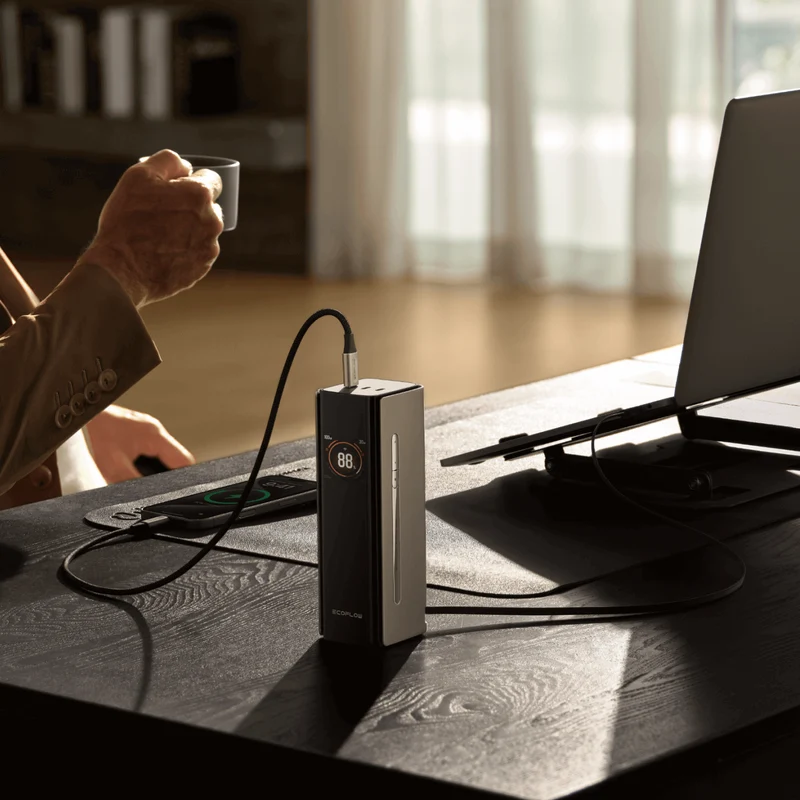 EcoFlow RAPID Pro Powerbank (27 650mAh, 300W, Integriertes 140W Kabel)
