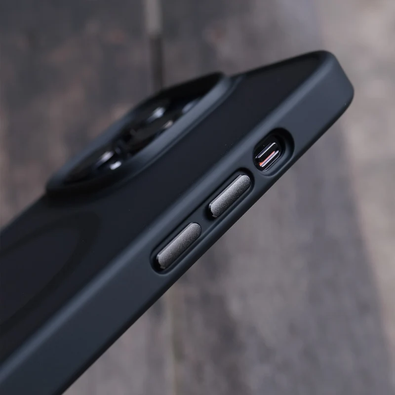 Matte MagSafe iPhone Hülle