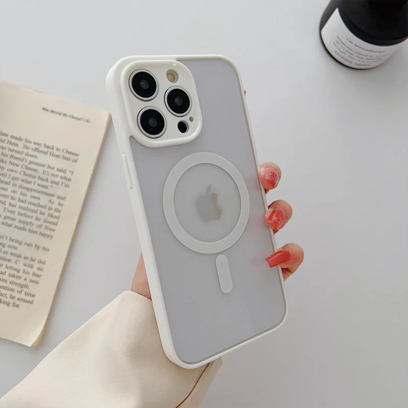 Klare MagSafe-iPhone-Hülle aus Acryl