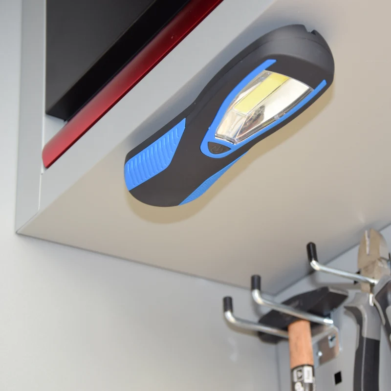 LED Arbeitsleuchte "Work" - mit Haken zum Aufhängen und Magnet auf der Rückseite