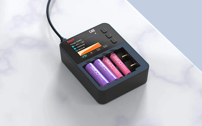 ISDT C4 EVO Batterieladegerät Akku Schnellladen TYPE-C QC 3.0 LiHv- und LiFePO4 18650 18700 26650 wiederaufladbare Batterien