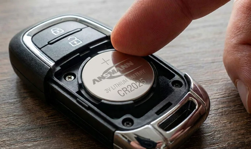 Ansmann Lithium Knopfzelle CR2025, Car Key Edition, ideal für den Autoschlüssel geeignet, 3 Volt