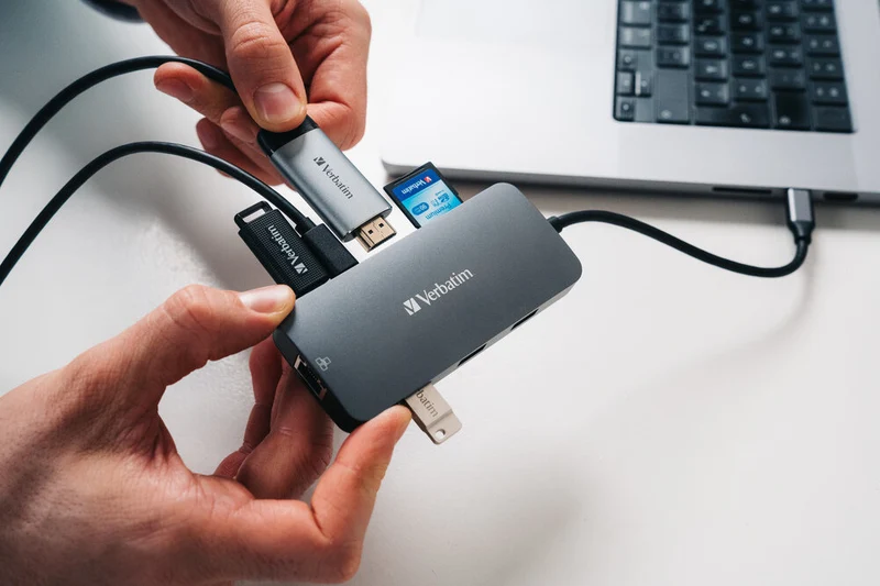 Verbatim Hub, Multiport, CMH-09, 3x USB 3.2-A, 2x USB 3.2-C HDMI 4K, RJ45, SD, microSD, USB 3.1-C Kabel, Retail