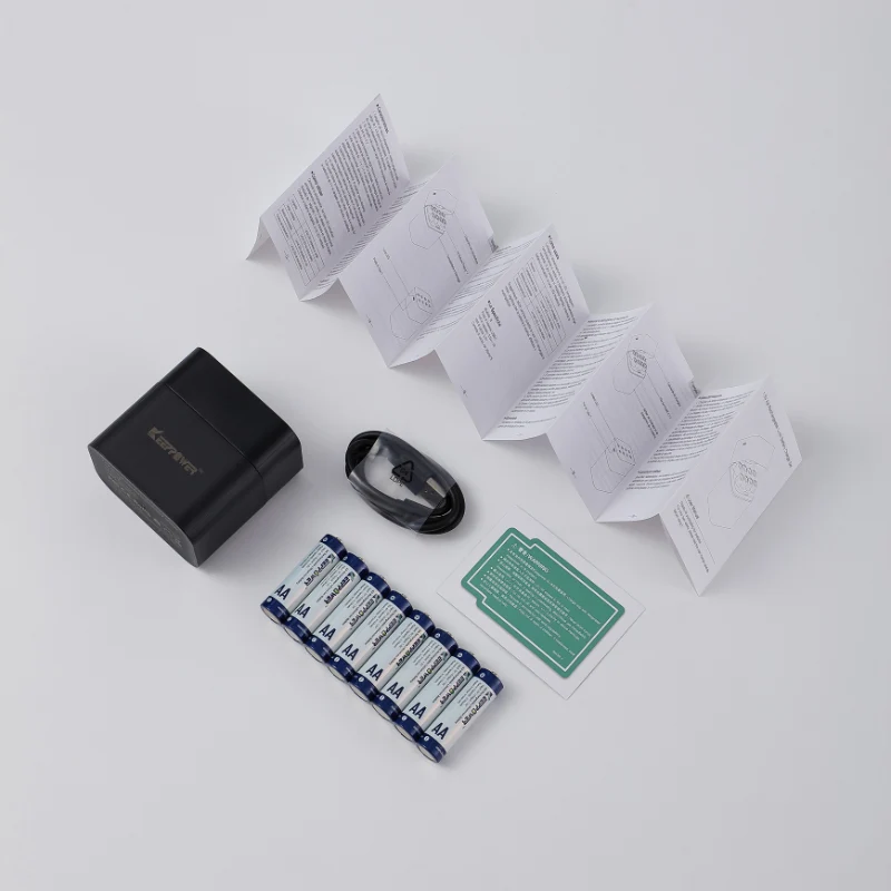 Keeppower I8 Ladegerät mit 8× 1,5V AA Li-Ion-Akkus (4700mWh) – USB-C Eingang