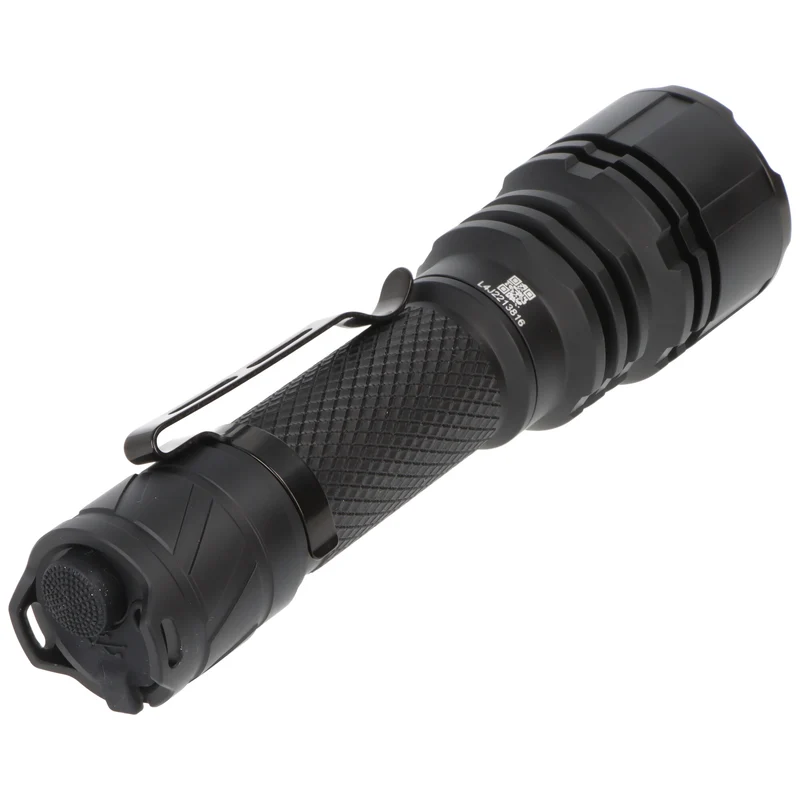 AceBeam L16 2.0 – taktische LED-Taschenlampe mit 5.000 K, 2.100 Lumen und 670 m Reichweite (schwarz)