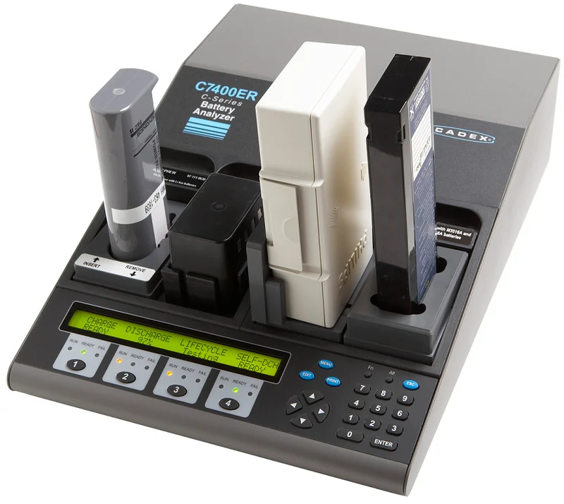 Cadex Batterie-Analysegerät C7400ER-C inkl. 4 Halter, Software, Scanner, Drucker AVBM4ER-B