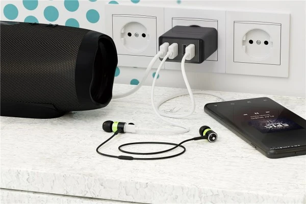 Goobay 4-fach USB-Ladegerät, mehrfach USB-Ladegerät, 30W, lädt bis zu 4 Geräte gleichzeitig, schwarz