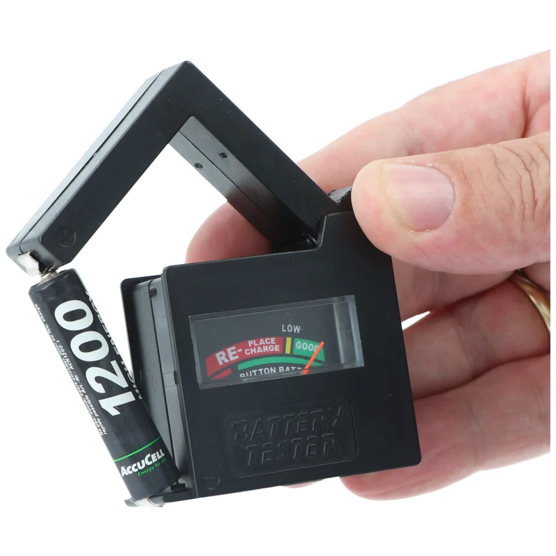 AccuCell Universal Batterietester EnergyTest im Taschenformat