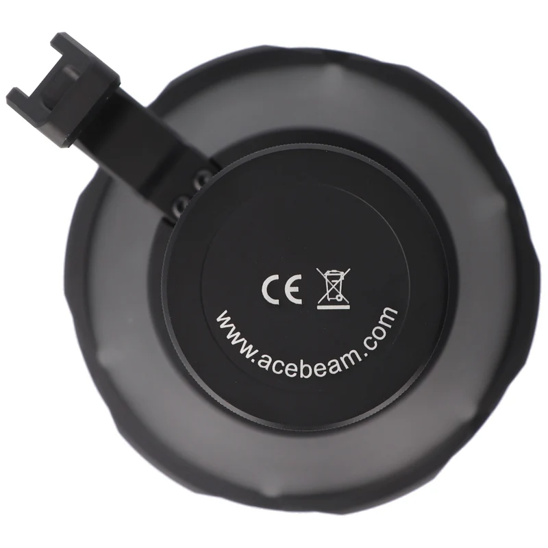 AceBeam K75 2.0 mit weißer LED, 6.300 Lumen und 2.500 Meter Reichweite, mit 4 Akkus, Ladegerät und USB-Schnellladegerät