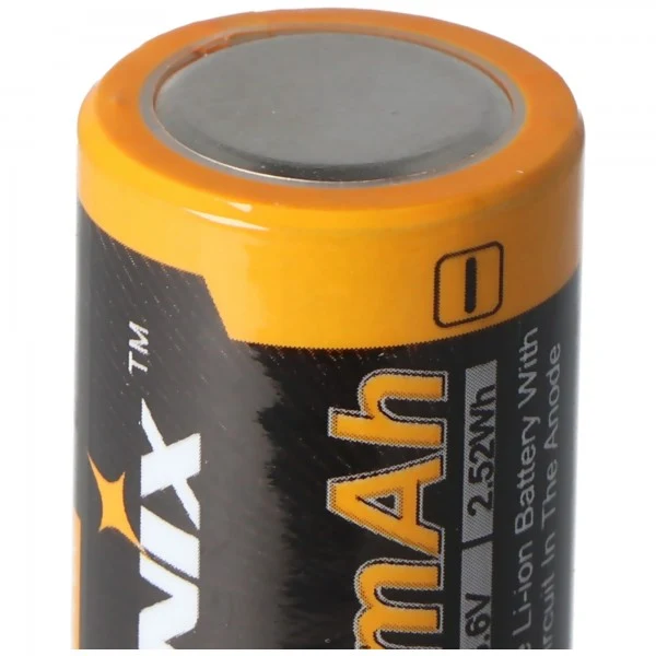 4x CR123 A Li-Ion Akku mit 3,7 Volt, min. 700mAh, typisch 760mAh, max. 820mAh Kapazität inkl. Akkubox ideal für Überwachungskamera Arlo, LED-Taschenlampen