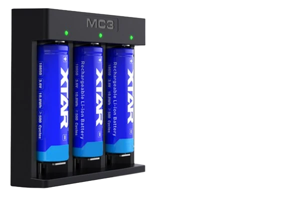 Xtar MC3 – kompaktes Drei-Schacht Ladegerät für Li-Ion-Akkus