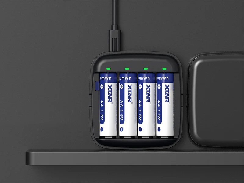 Xtar BC4 Ladegerät Li-Ion 1,5V Ni/MH 1,5V Akkus AA/AAA